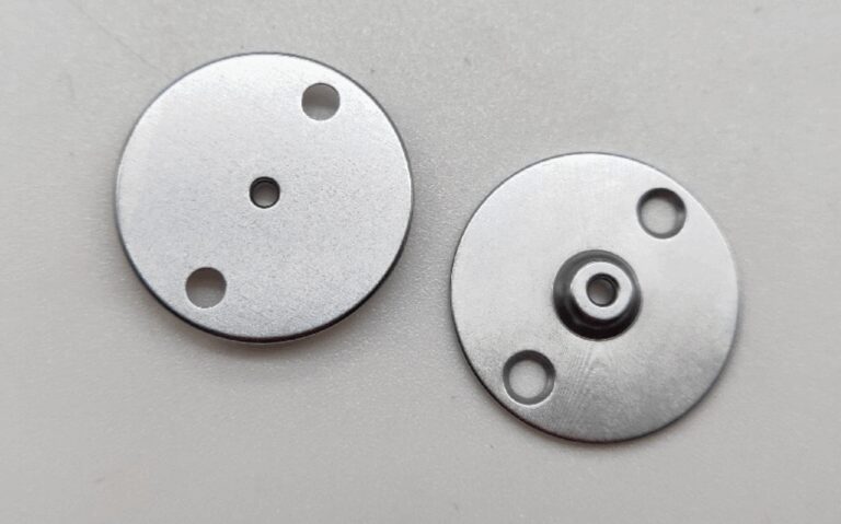 Пластина голкова 40225502 JUKI (D-2.2 mm)